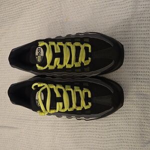Boys Nike Air Max 95 Black Volt Neon Sneakers